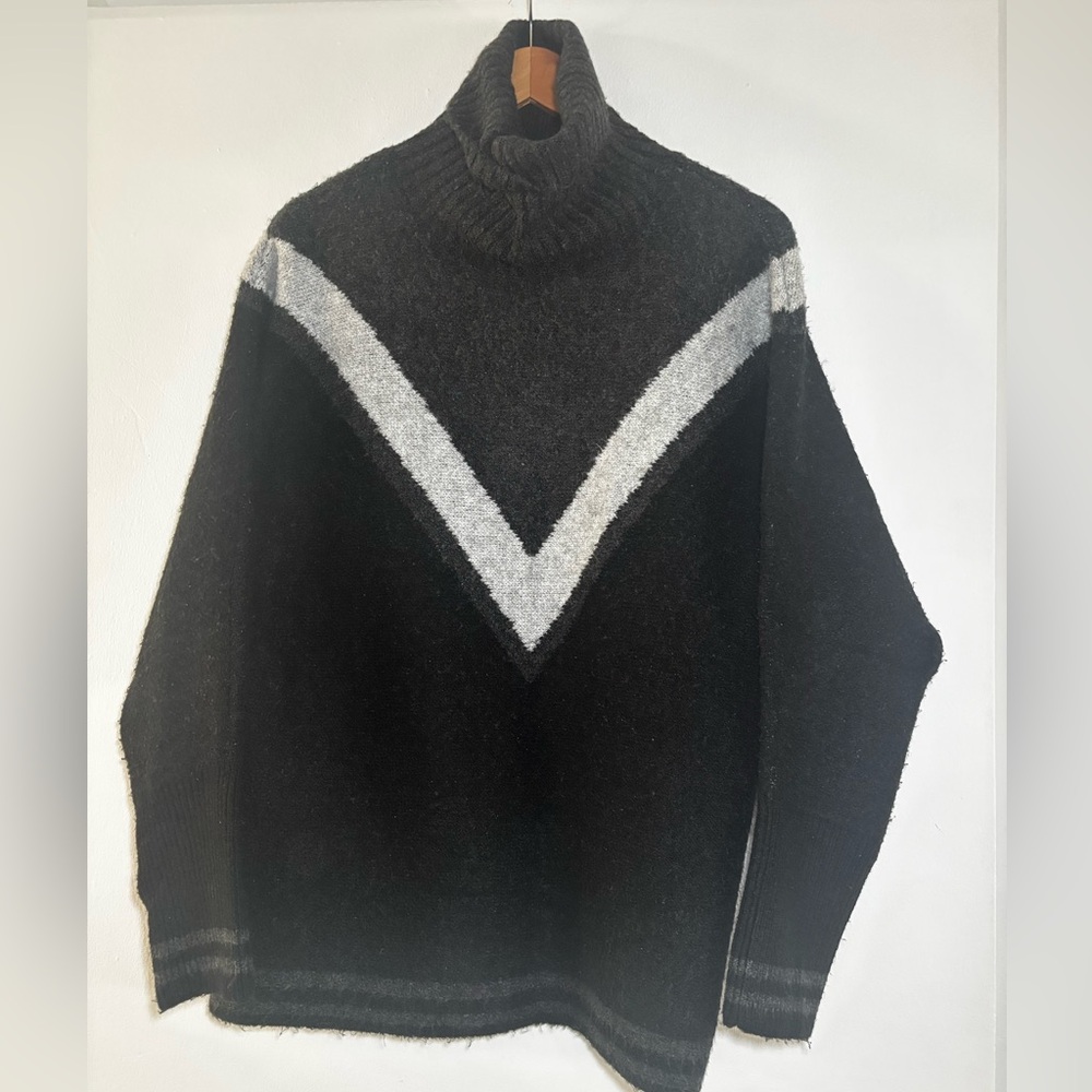 Women’s Max Studio Black and Gray Turtleneck Sweater